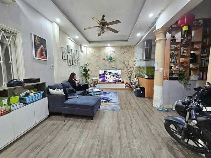 Nhà Đẹp Gần Đường Thái Thịnh, Đống Đa 39/46m, 4 tầng, mt 5.8m, 13.2 tỷ