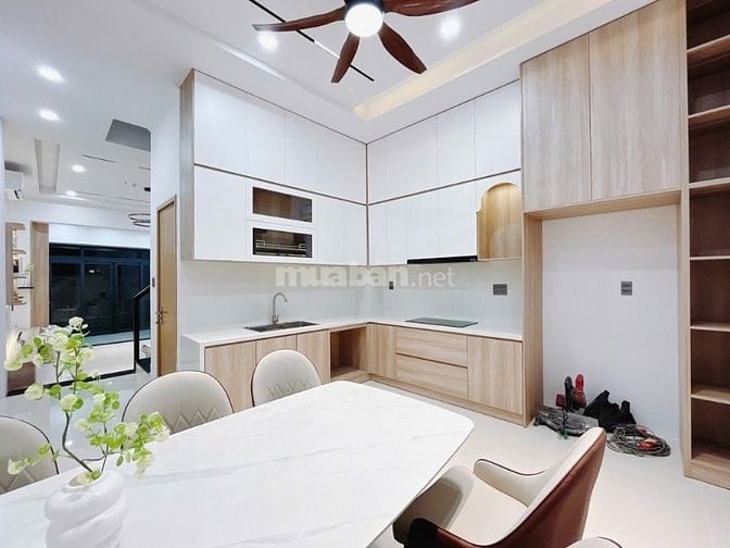 Huỳnh Tấn Phát quận 7, nhà mới ở ngay, 75m2, 4 tầng chỉ hơn 6 tỷ 