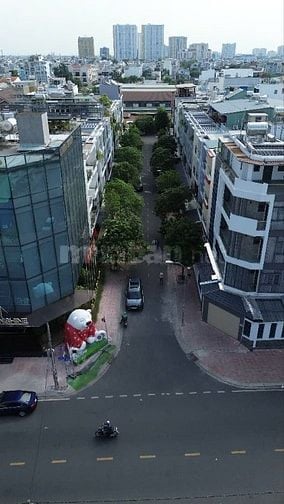 Ngang 5m. Nhà mới - Thang máy. Liệu có phải là căn nhà đáng mua ?