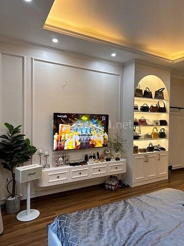 Chính chủ cần bán nhà 5 tầng 50m full nội thất vip ngõ 264 ngọc thuỵ