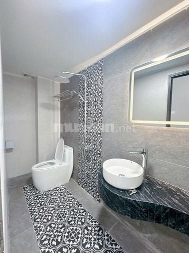 Chính chủ cần bán nhà 5 tầng 50m full nội thất vip ngõ 264 ngọc thuỵ