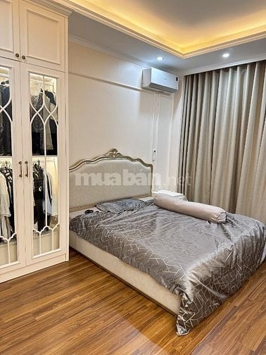 Chính chủ cần bán nhà 5 tầng 50m full nội thất vip ngõ 264 ngọc thuỵ