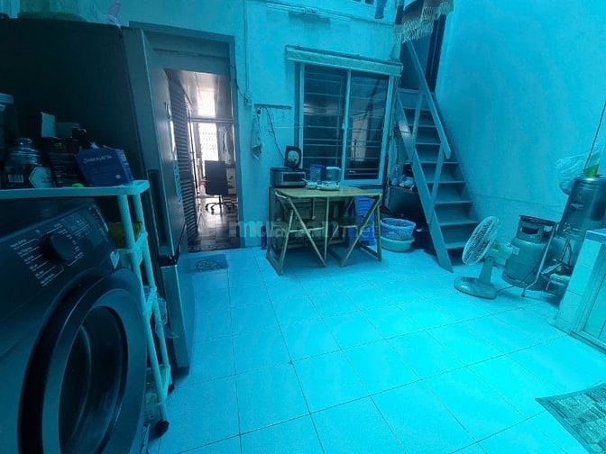 Cho thuê nhà giá rẻ diện tích rông.