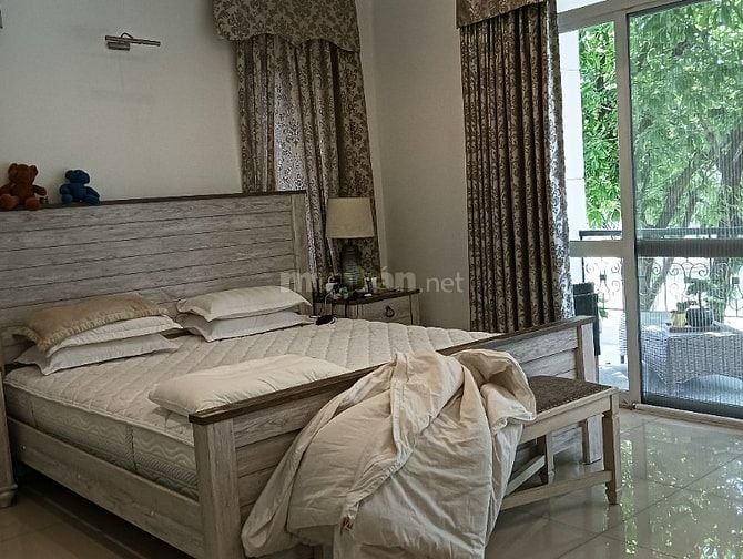 Nhà biệt thự đơn lập nằm trong khu biệt thự Thảo Nguyên Sài Gòn 