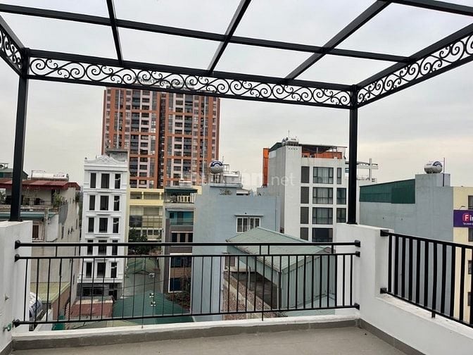 Nhỉnh 200tr/m! Bán Gấp Nhà Long Biên 53m2, thang máy, ngõ thông