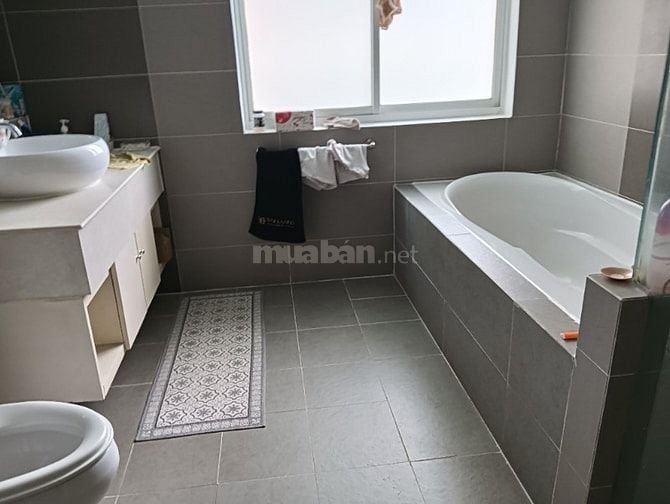 Nhà biệt thự đơn lập nằm trong khu biệt thự Thảo Nguyên Sài Gòn 