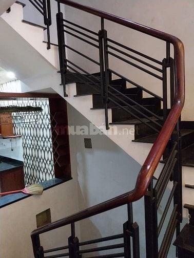 Bán nhà mặt tiền 18 Lê Văn Quới gần chợ đông đúc kinh doanh mua bán 