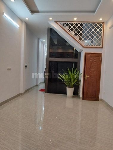 Bán nhà phố Kim Đông P/Lô gần Hồ thang máy, 52m2, 5t, mt 4m, ở ngay.