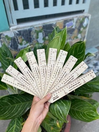 Thước gỗ khắc tên theo yêu cầu