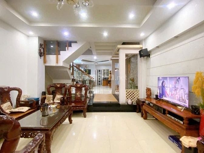 Nhà 1T2L đường Trường Sa, Q3. Ngay THCS Đoàn Thị Điển - 3,040 tỷ