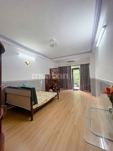 Nhà mặt tiền khu tên lửa DT: 4.1 x 25m 4Tấm có thang máy giá 12.8tỷ TL