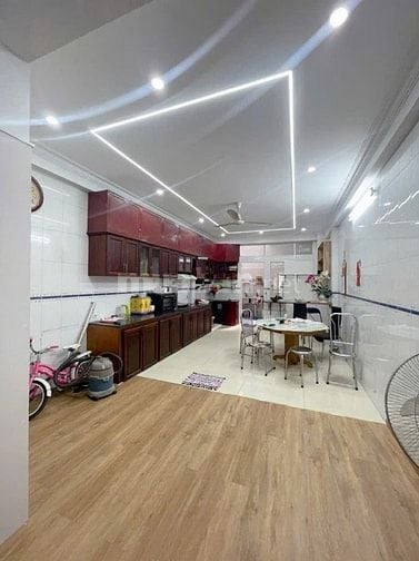 Nhà mặt tiền khu tên lửa DT: 4.1 x 25m 4Tấm có thang máy giá 12.8tỷ TL