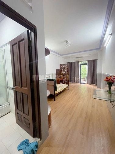 Nhà mặt tiền khu tên lửa DT: 4.1 x 25m 4Tấm có thang máy giá 12.8tỷ TL