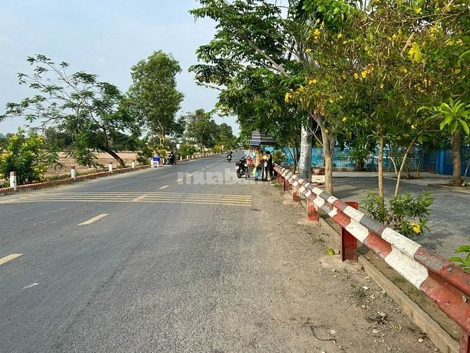  BÁN GẤP MẶT TIỀN ĐƯỜNG NHỰA 980M THỔ CƯ ,BÁN GIÁ 8.6 TỶ QUY ĐỨC 