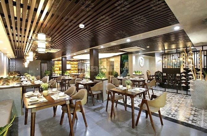 Bán gấp tòa nhà kế Vạn Hạnh Mall Quận 10, DT 10,5m x 21m, 1 hầm 7 lầu
