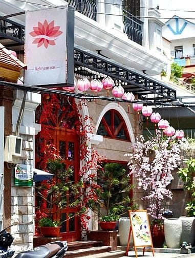 Bán gấp tòa nhà kế Vạn Hạnh Mall Quận 10, DT 10,5m x 21m, 1 hầm 7 lầu