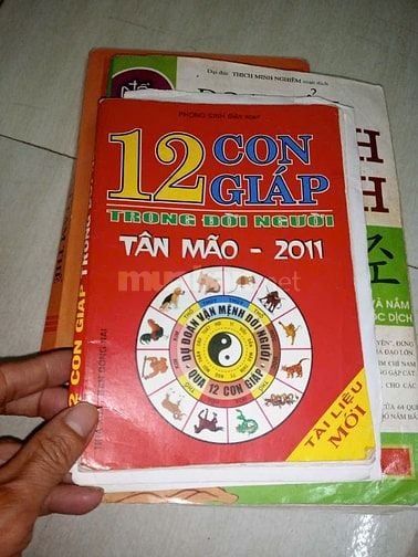 thanh lý sách sem bói gia truyền  số long biên hà nội 
