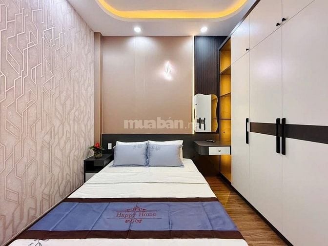 Bán gấp nhà ở đường Cao Thắng, phường 3, quận 3, giá 2 tỷ 500 triệu 