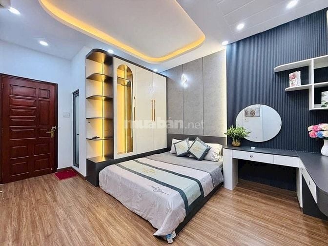Bán gấp nhà ở đường Cao Thắng, phường 3, quận 3, giá 2 tỷ 500 triệu 