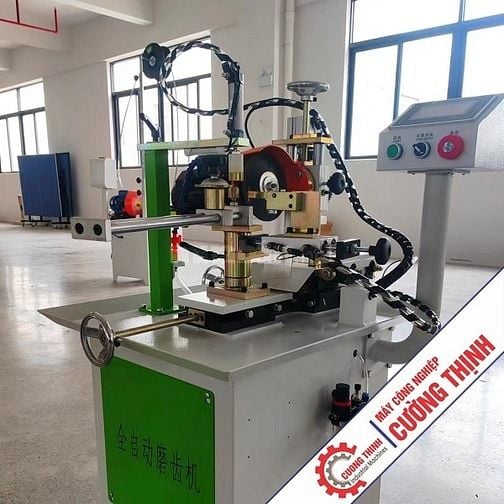 Tối Ưu Hiệu Suất Cắt Gỗ Với Máy Mài Lưỡi Cưa Tự Động NC668
