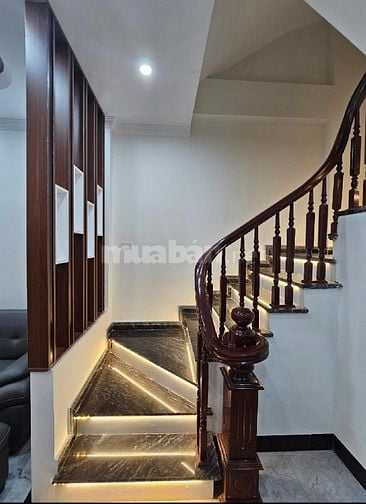 BÁN NHÀ 5 TẦNG MỚI TẠI THANH AM - THƯỢNG THANH, LONG BIÊN Diện tích30m
