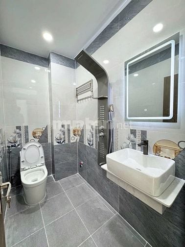 NHÀ BÌNH TÂN (4M x 13M) NGAY KHU Y TẾ KỸ THUẬT CAO. TẶNG FULL NỘI THẤT