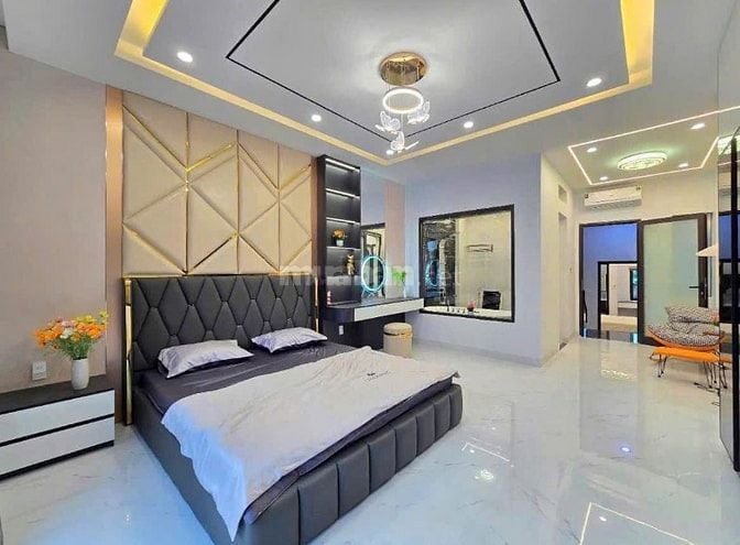 Nhà mặt đường đang cho thuê 22 triệu/th Trương Hoàng Thanh, Tân Bình
