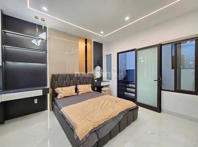 Nhà mặt đường đang cho thuê 22 triệu/th Trương Hoàng Thanh, Tân Bình