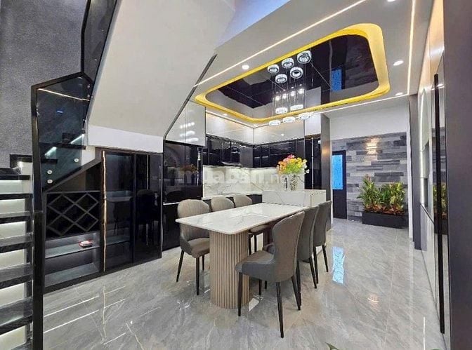Nhà mặt đường đang cho thuê 22 triệu/th Trương Hoàng Thanh, Tân Bình