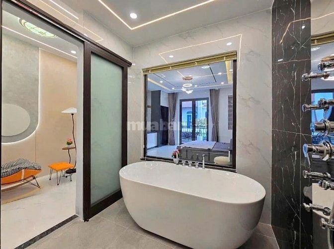 Nhà mặt đường đang cho thuê 22 triệu/th Trương Hoàng Thanh, Tân Bình