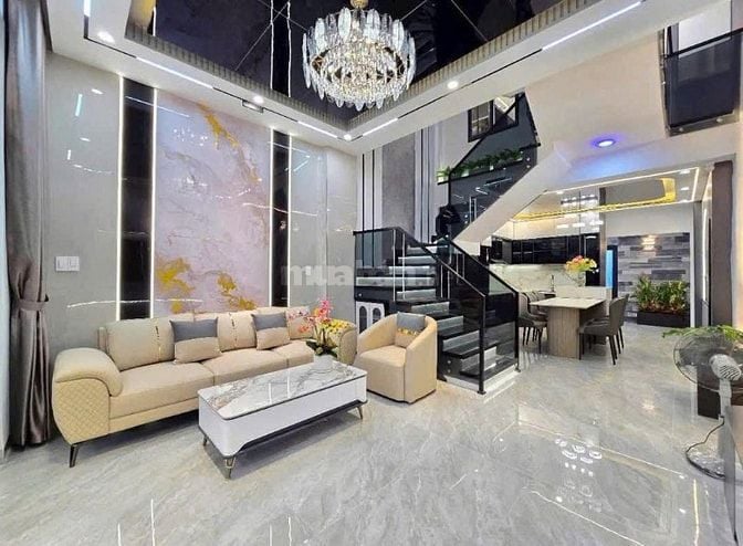 Nhà mặt đường đang cho thuê 22 triệu/th Trương Hoàng Thanh, Tân Bình