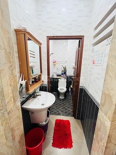 HẺM XE HƠI - TÂN SƠN NHÌ - DT 105m2 ( 5m x 21m ) - Gấp Bán