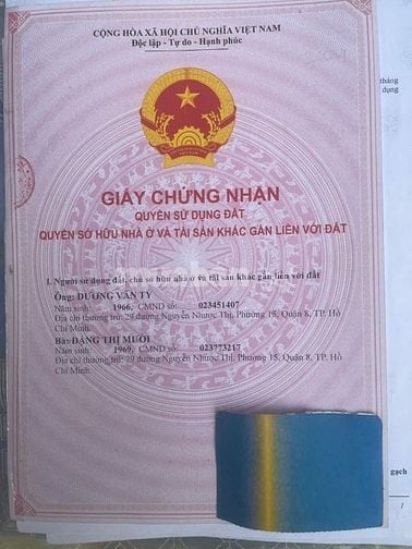 Nha mặt tiền Luu hữu Phước  thuận tiện lưu thông de dang 
