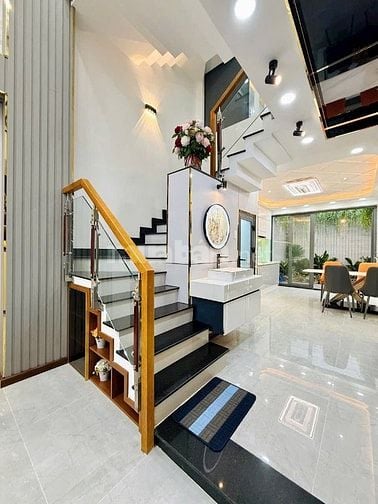 Nhà 4 lầu tuyệt đẹp CAO CẤP hẻm xe hơi 5m Bùi Quang Là, P12, Q.Gò Vấp.