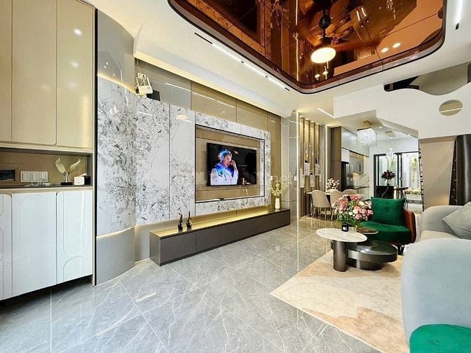 Nhà Trần Quang Diệu, Q3 – 53.8m², Giá 2 Tỷ 260, Sổ sẵn bán trong tháng