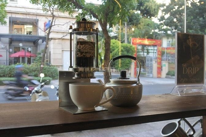 Sang quán cà phê mặt tiền 8m. 