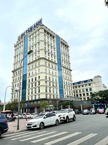 CHÍNH CHỦ CẦN VỐN MUỐN BÁN GẤP NHÀ 5 TẦNG - PHỐ HỒNG TIẾN- NHỈNH 7 TỶ