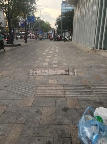 --- BÁN NHÀ MT TRUNG TÂM Q.1 ----