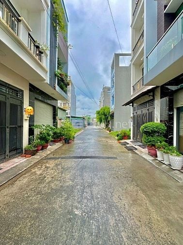 NHÀ BÌNH TÂN (4,2M x 14M) NGAY LÊ TRỌNG TẤN, NGÃ TƯ GÒ MÂY. HƯỚNG BẮC
