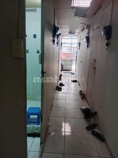 Phòng trọ riêng nhỏ , wc ngoài dùng chung ,GTD ,AN,1 người 1 xe 