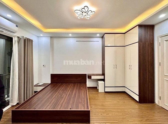 NHÀ MỚI - 2 THOÁNG - FULL NỘI THẤT - NGÕ THÔNG - Ở NGAY TẠI HAI BÀ TRƯ