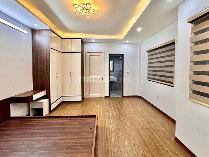 NHÀ MỚI - 2 THOÁNG - FULL NỘI THẤT - NGÕ THÔNG - Ở NGAY TẠI HAI BÀ TRƯ