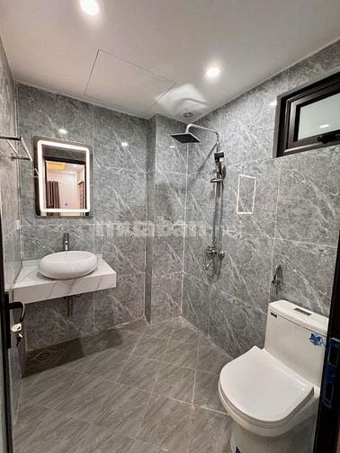 NHÀ MỚI - 2 THOÁNG - FULL NỘI THẤT - NGÕ THÔNG - Ở NGAY TẠI HAI BÀ TRƯ