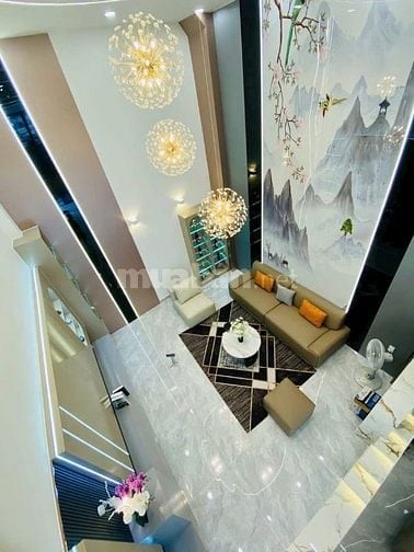 Đi nước ngoài định cư bán gấp nhà ở đường Nguyễn Tri Phương, phường 8,
