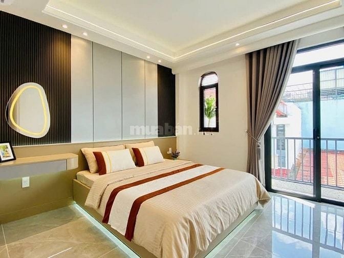Đi nước ngoài định cư bán gấp nhà ở đường Nguyễn Tri Phương, phường 8,