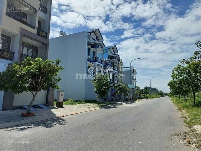 CHÍNH CHỦ GỬI BÁN GIÁ CỰC KỲ TỐT 5TỶ2 DIỆN TÍCH RÔNG MUA ĐẦU TƯ KDC