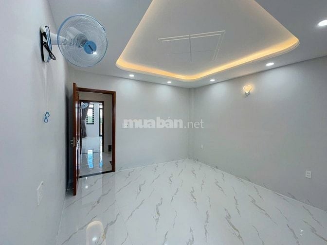 Nhà phố Tây Tứ Trạch ngay ngã tư bốn xã, giáp Tân Phú. chỉ 5 đồng hơn