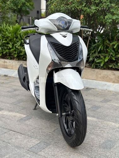 Siêu phẩm SH 150 CBS 2014 màu trắng cực đẹp- Biển Vip nhìn là mê.