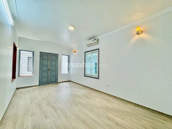Nhà cần bán gấp giảm chào 300tr tại HBT