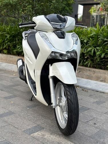 Cần Bán SH 125 CBS 2023 Màu Trắng Dán Kín Nilon Quá Mới